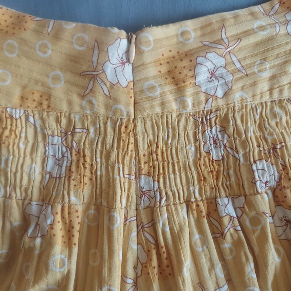 Lux Floral Boho mustard yellow skirt Size 7 NWOT - Picture 2 of 7